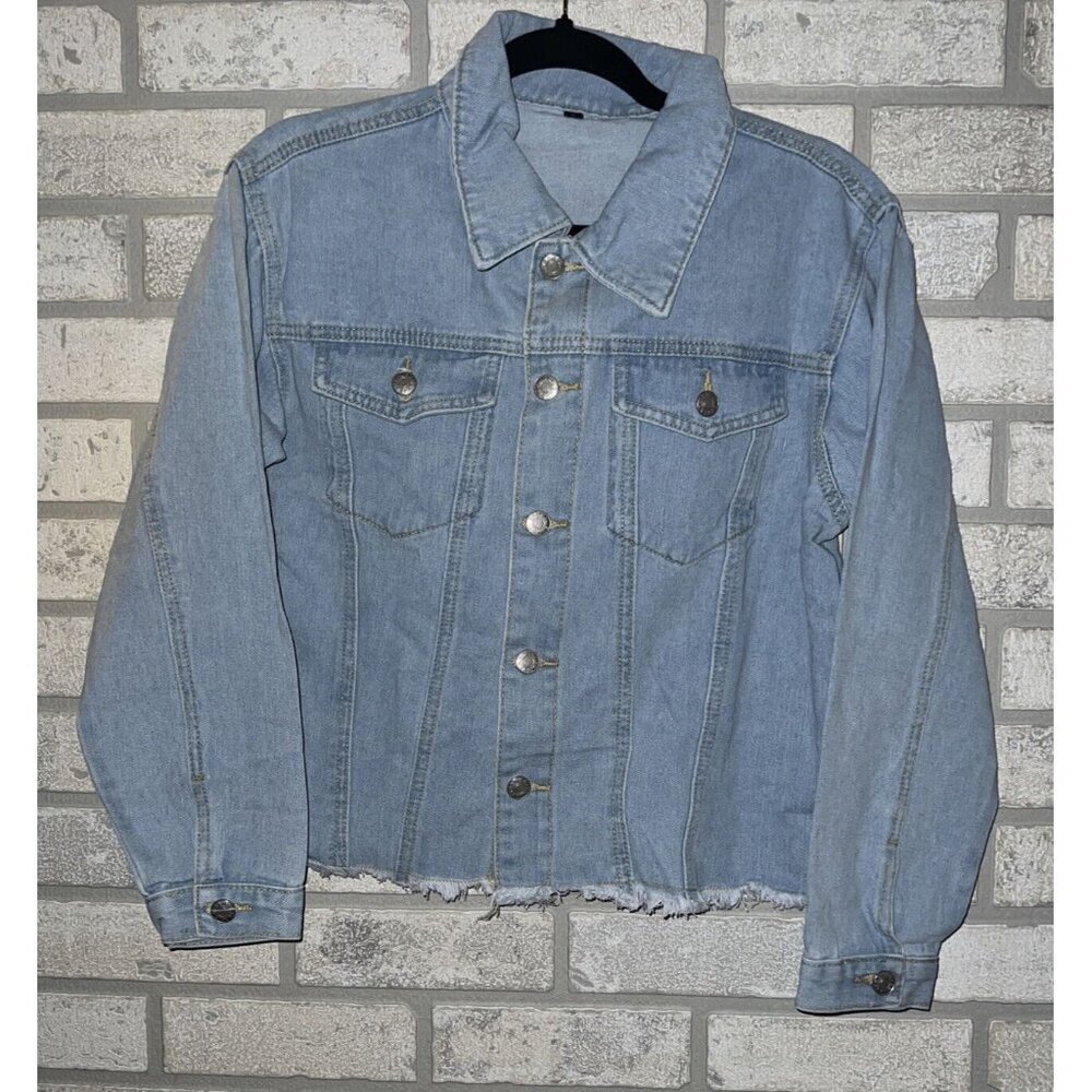 Women’s Light Wash Distressed Jean Jacket Size Small NWOT